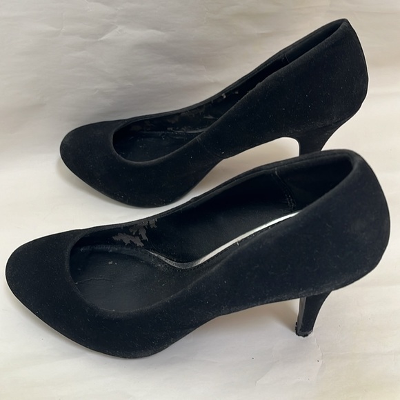 Qupid Suede Heels - Picture 6 of 8